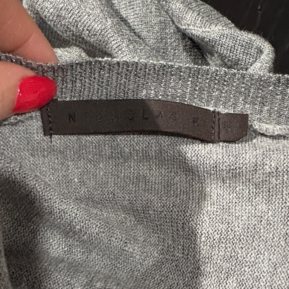 Nicholas K silver sparkle asymmetrical sweater size medium - Picture 11 of 13
